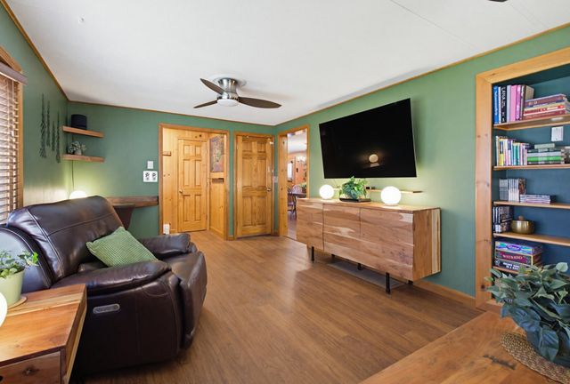 129 Brady Circle, Manchester, NH 03109