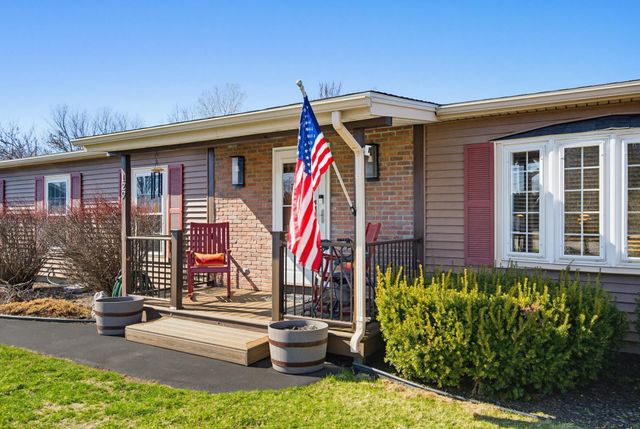 129 Brady Circle, Manchester, NH 03109