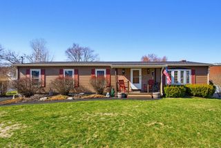 129 Brady Circle, Manchester, NH 03109