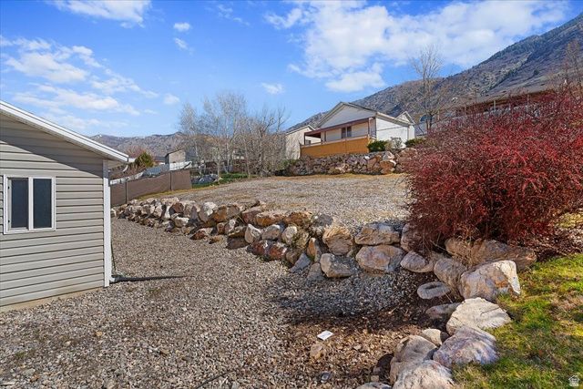 1450 BLACK MOUNTAIN DR, Ogden, UT 84405