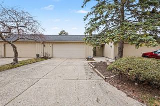 42565 Eldon Avenue 56, Clinton Charter Twp, MI 48038