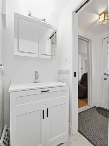 19 Elm Ct, Andover, MA 01810