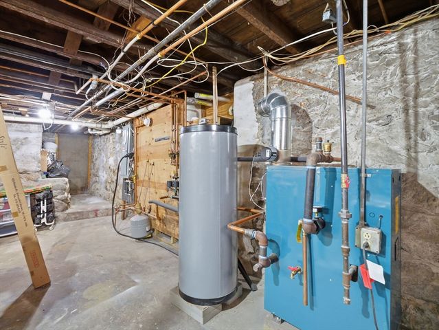 19 Elm Ct, Andover, MA 01810