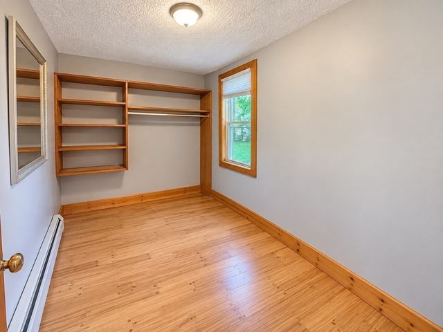 36 Oakland Dr, Auburn, MA 01501