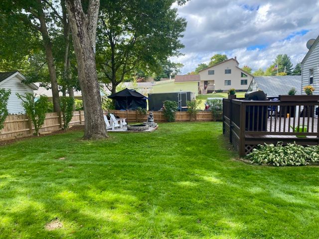 36 Oakland Dr, Auburn, MA 01501