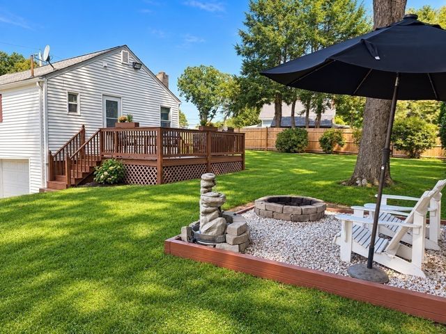 36 Oakland Dr, Auburn, MA 01501