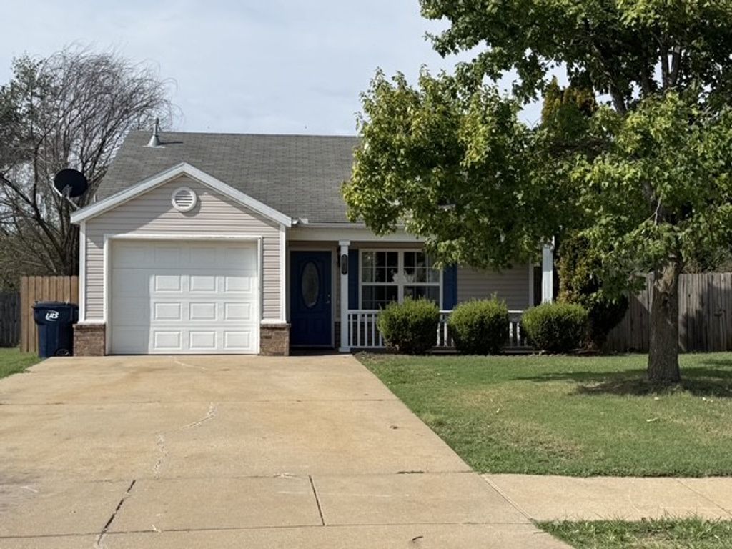 1200 S C Court, Rogers, AR 72756