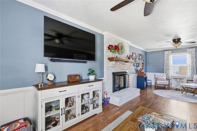 8040 Quinton Cir, Quinton, VA 23141