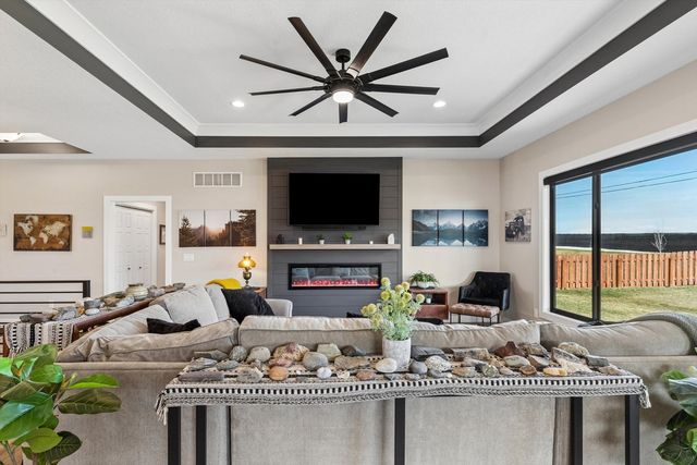 1207 Colonial Court, Eldridge, IA 52748