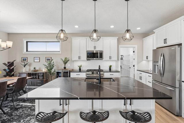 1207 Colonial Court, Eldridge, IA 52748