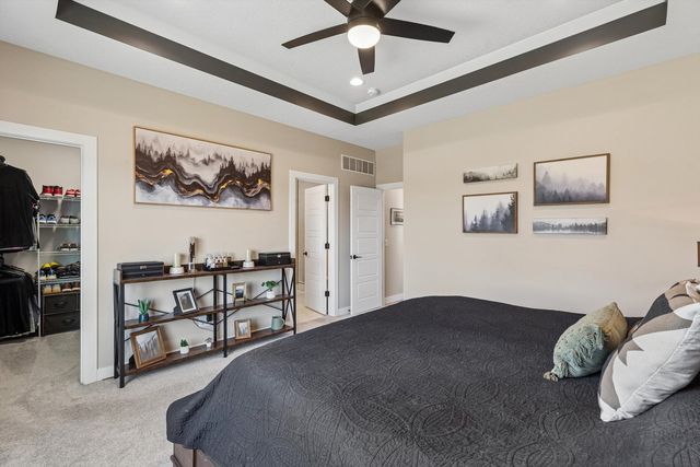 1207 Colonial Court, Eldridge, IA 52748