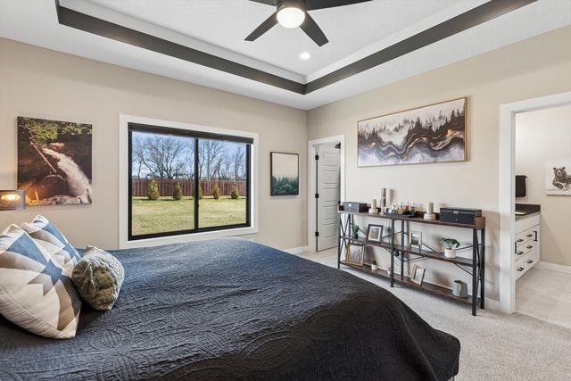 1207 Colonial Court, Eldridge, IA 52748