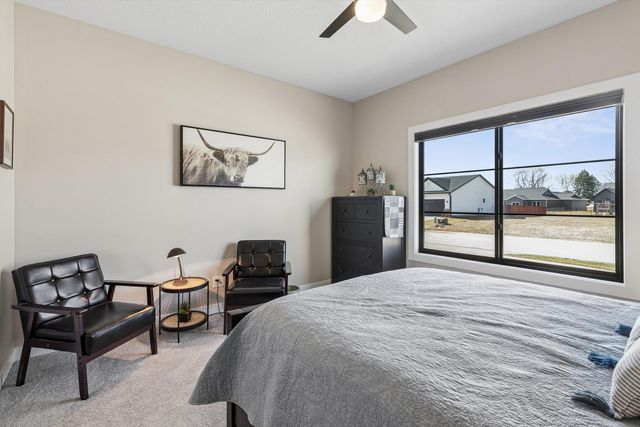 1207 Colonial Court, Eldridge, IA 52748