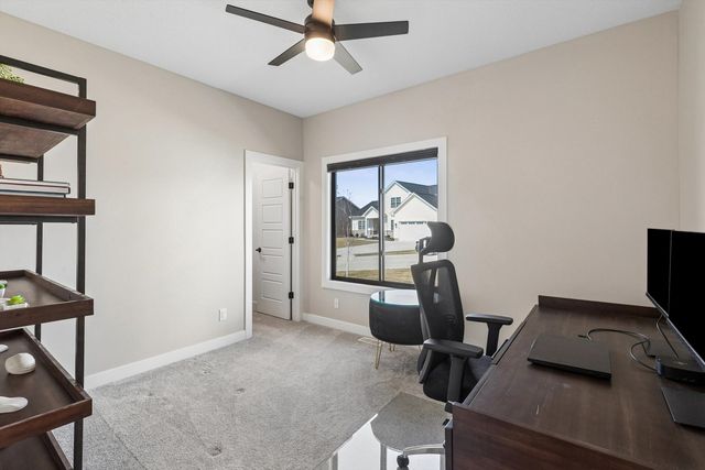 1207 Colonial Court, Eldridge, IA 52748