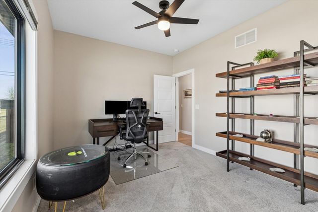 1207 Colonial Court, Eldridge, IA 52748