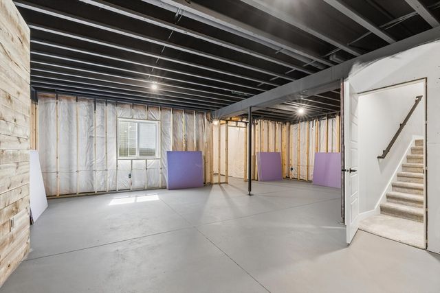 1207 Colonial Court, Eldridge, IA 52748