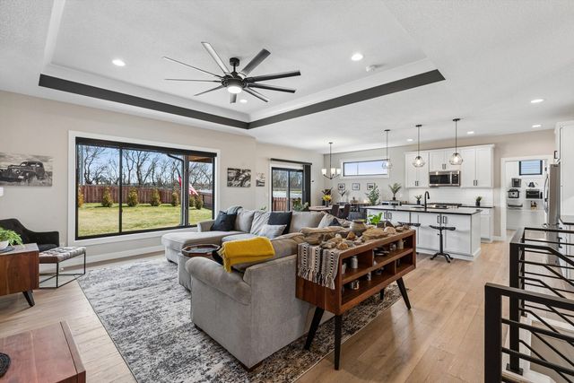 1207 Colonial Court, Eldridge, IA 52748