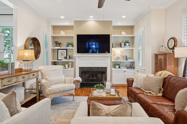 50 Serendipity Street, Mount Pleasant, SC 29464