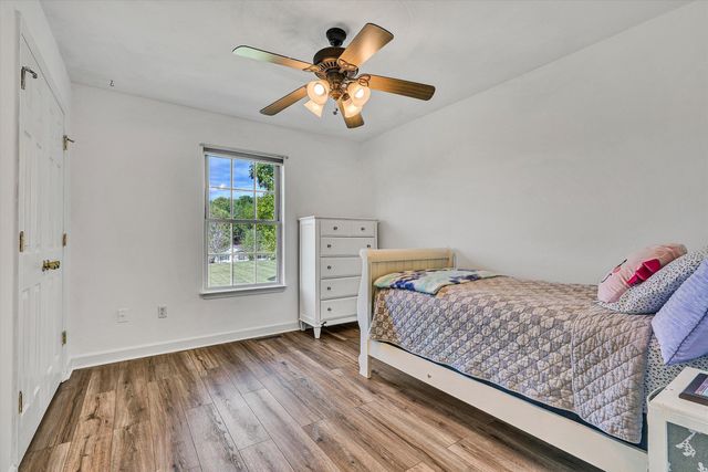 1392 Virginia Woods DR, Moneta, VA 24121