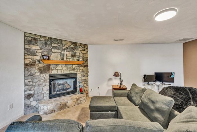 1392 Virginia Woods DR, Moneta, VA 24121