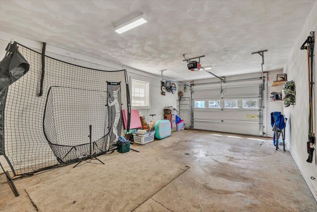 1392 Virginia Woods DR, Moneta, VA 24121