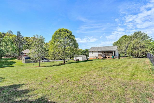 1392 Virginia Woods DR, Moneta, VA 24121