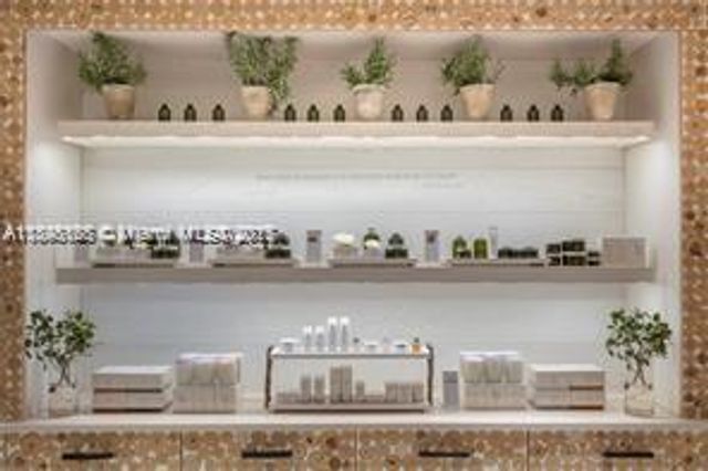 102 24th St 1112, Miami Beach, FL 33139