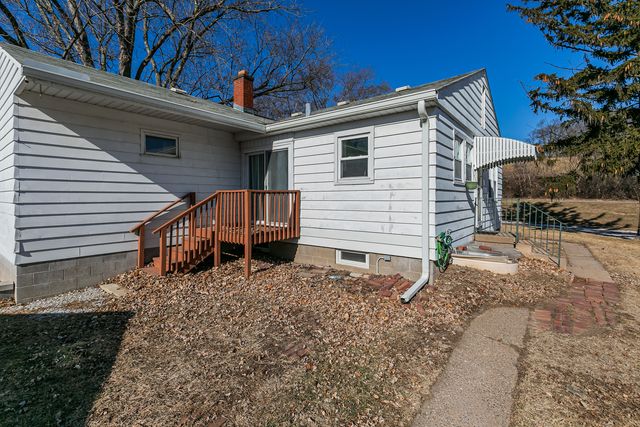 1117 Mississippi Boulevard, Bettendorf, IA 52722