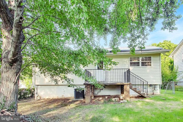 7909 GRANT DR, Lanham, MD 20706