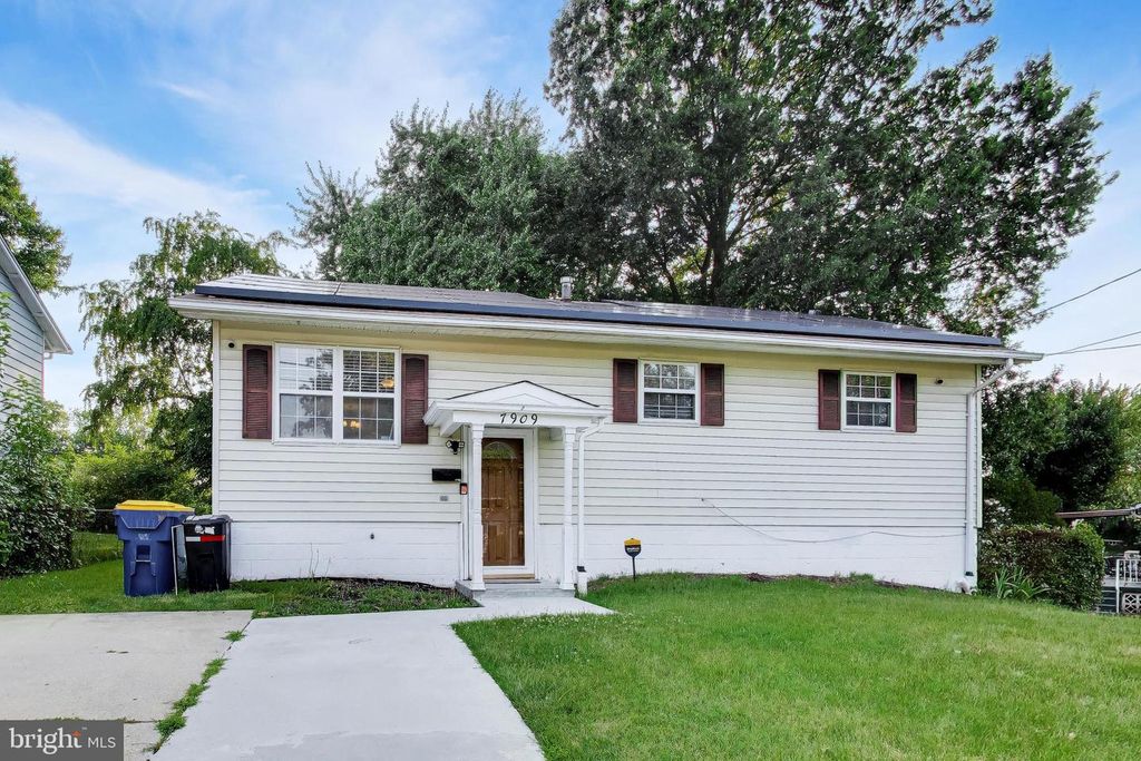 7909 GRANT DR, Lanham, MD 20706