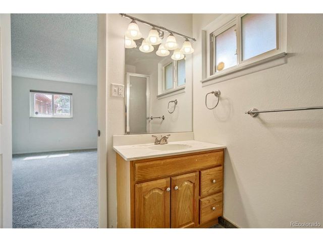 123 Carrillon Ln, Pueblo, CO 81005