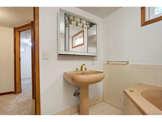 123 Carrillon Ln, Pueblo, CO 81005