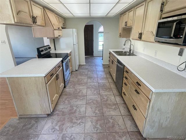 123 Carrillon Ln, Pueblo, CO 81005