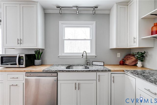 10907 Baxter Rd, Glen Allen, VA 23060