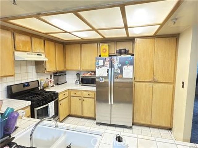 3702 W 126th, Hawthorne, CA 90250