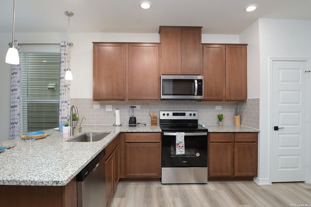 10643 W MILITARY DR UNIT 36, San Antonio, TX 78251
