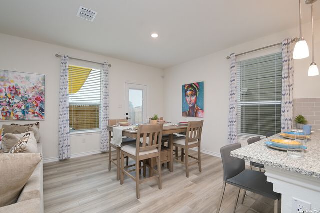 10643 W MILITARY DR UNIT 36, San Antonio, TX 78251
