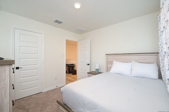 10643 W MILITARY DR UNIT 36, San Antonio, TX 78251