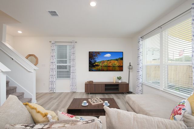 10643 W MILITARY DR UNIT 36, San Antonio, TX 78251