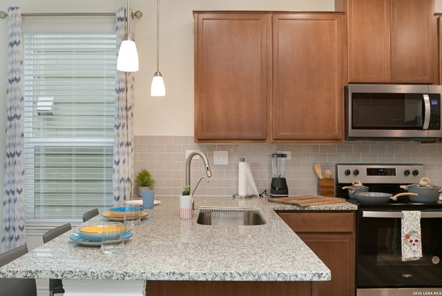10643 W MILITARY DR UNIT 36, San Antonio, TX 78251