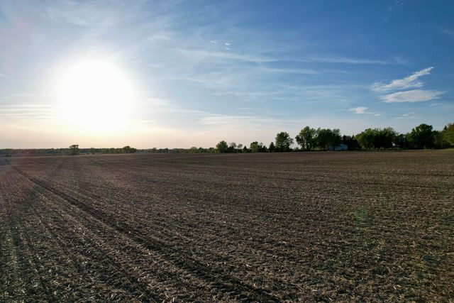 0000 West Road, Woodstock, IL 60098