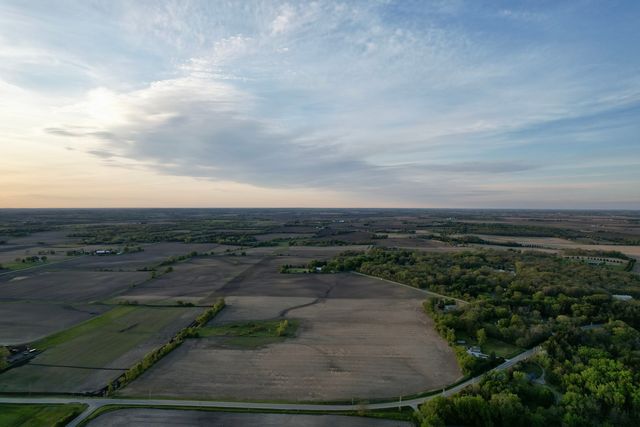0000 West Road, Woodstock, IL 60098