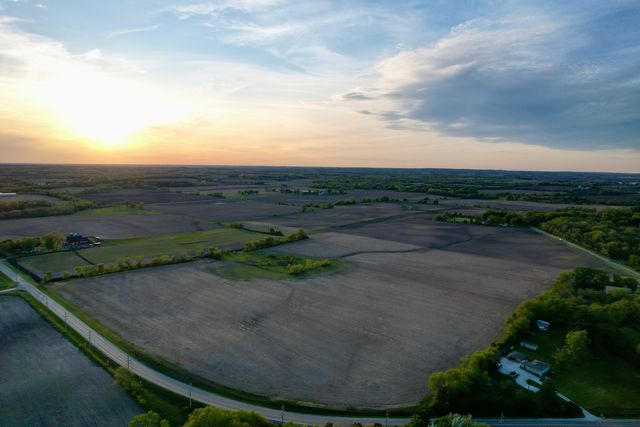 0000 West Road, Woodstock, IL 60098