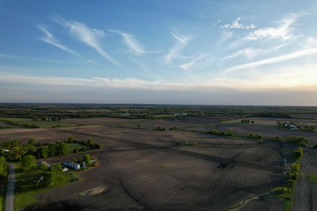 0000 West Road, Woodstock, IL 60098