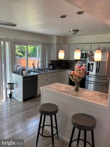 21 TRESCOTT LN, Willingboro, NJ 08046