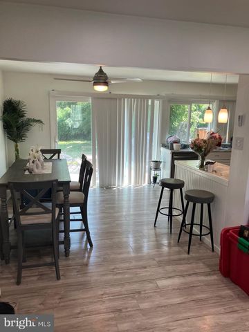21 TRESCOTT LN, Willingboro, NJ 08046