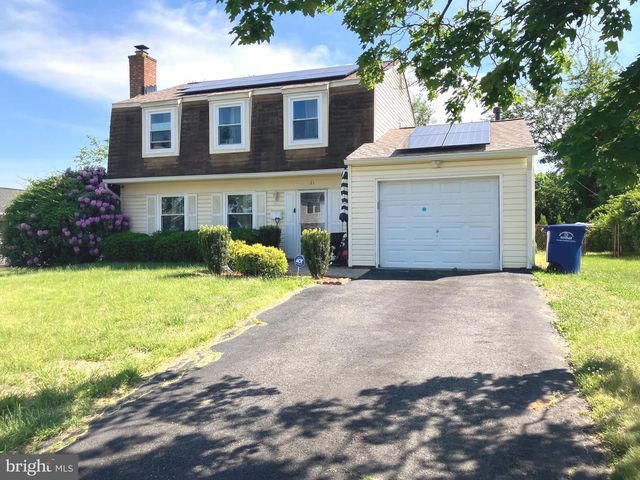 21 TRESCOTT LN, Willingboro, NJ 08046