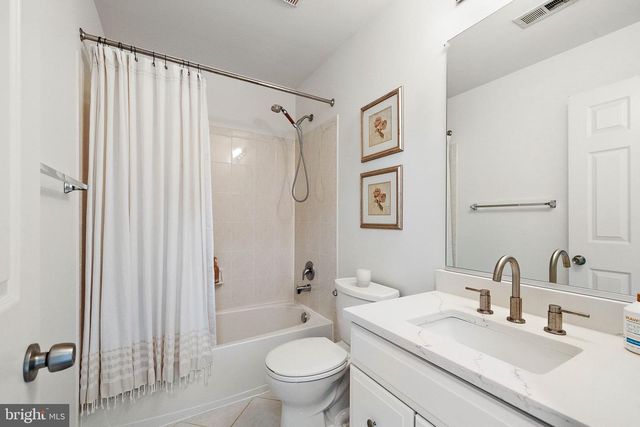 506 E BOXBOROUGH DR, Wilmington, DE 19810