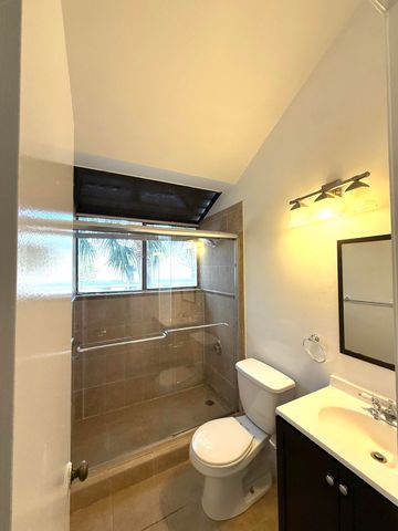 1909 Players Place, North Lauderdale, FL 33068