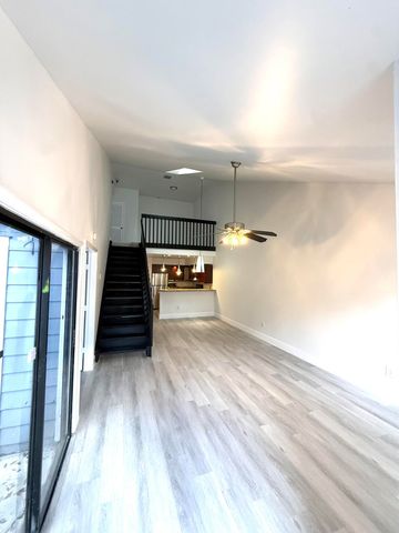 1909 Players Place, North Lauderdale, FL 33068